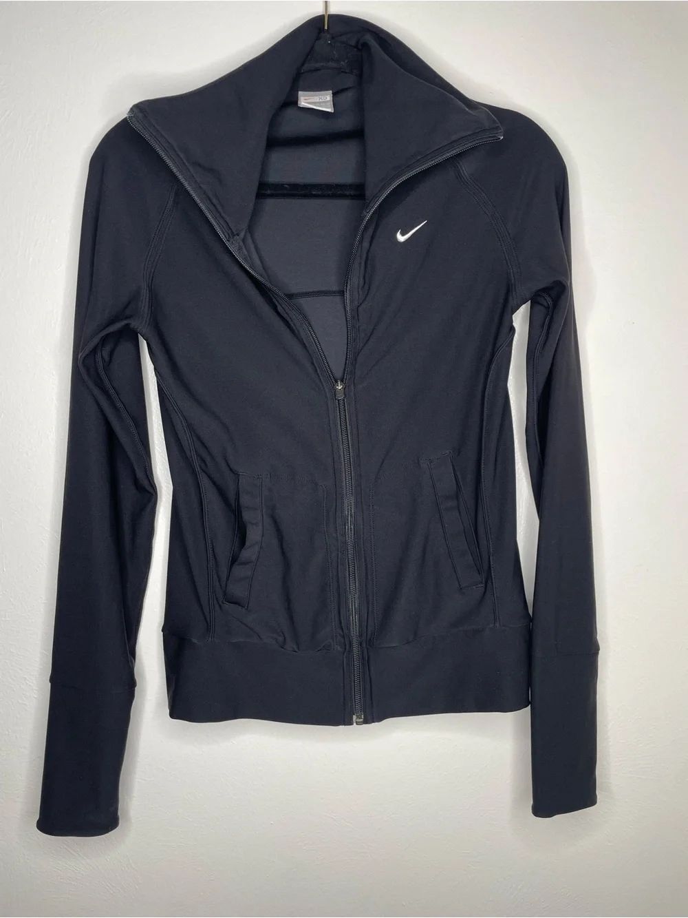 Nike Black Full-Zip Athletic Jacket with Swoosh
